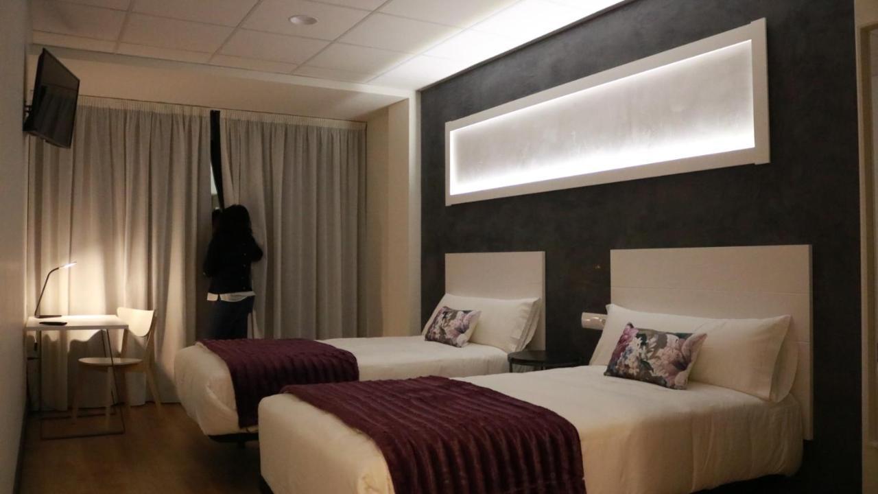 Hotel Malecon О-Барко-де-Вальдеоррас Экстерьер фото